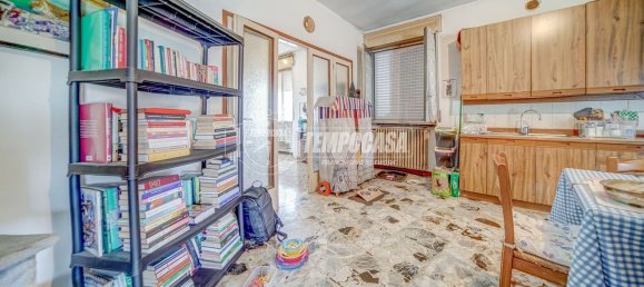 4 Schlafzimmer Haus in Somma Lombardo, Italy, Nr. 365559 36