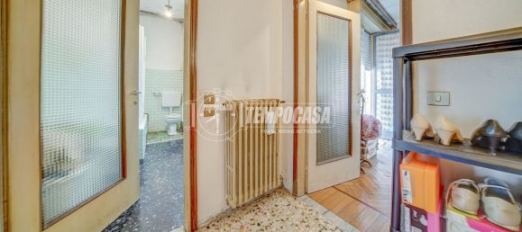 4 Schlafzimmer Haus in Somma Lombardo, Italy, Nr. 365559 39