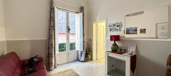 3 rooms Apartment in Catania, Italy No. 291047 8
