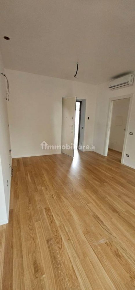 Квартира с 1 спальней в Милан, Италия № 341960