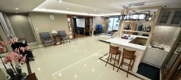 4 bedrooms Condo in Khlong Toei, Thailand No. 10185 2