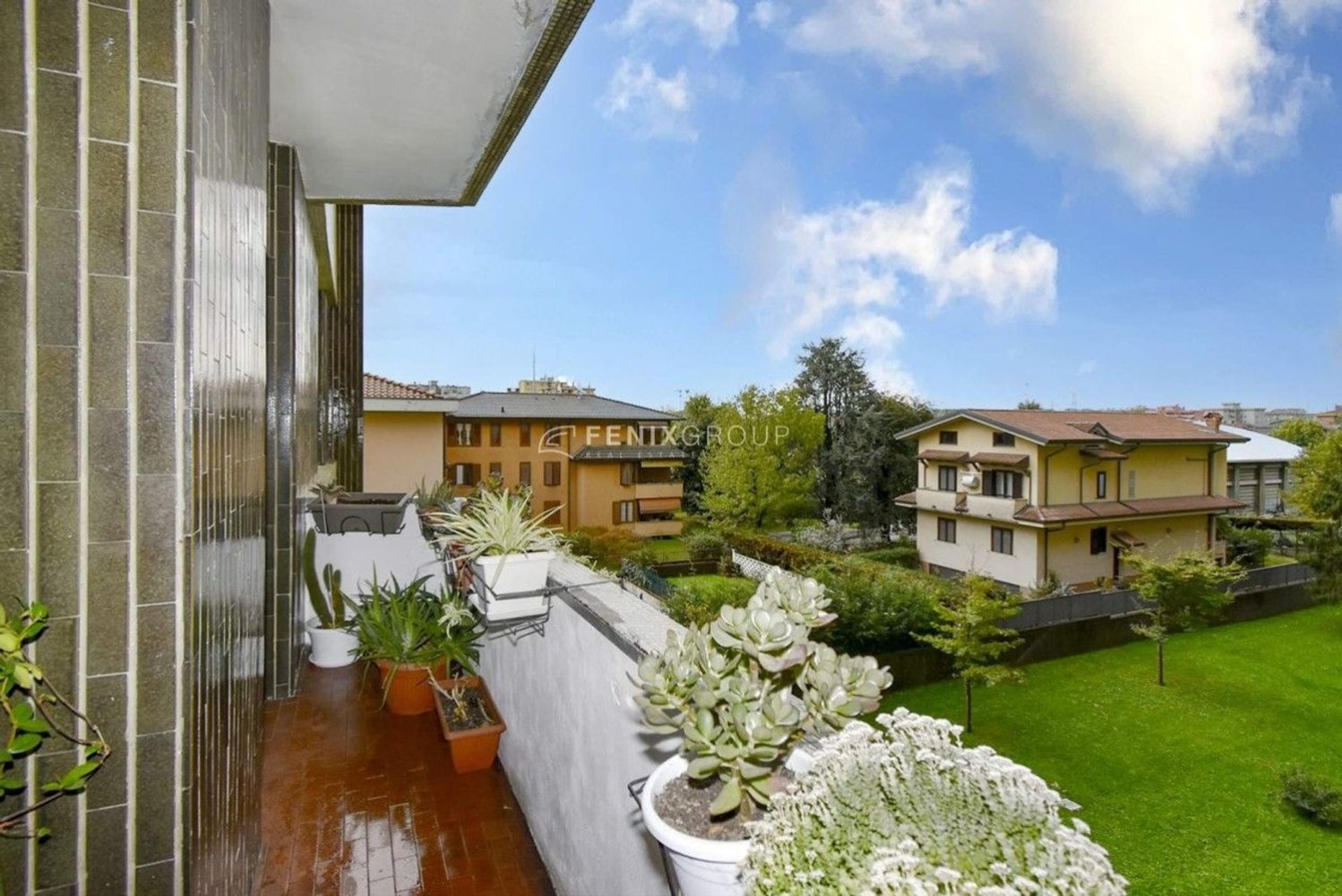 5 bedrooms Apartment in Cologno Monzese, Italy No. 392558