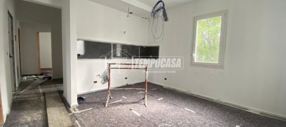 4-salle Appartement à Castelfranco Emilia, Italy No. 125245 7