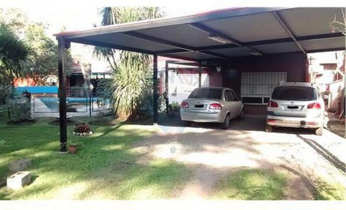 2 bedrooms House in Moreno, Argentina No. 2357