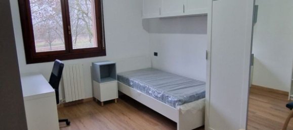 7 rooms House in Ferrara, Italy No. 19179 16