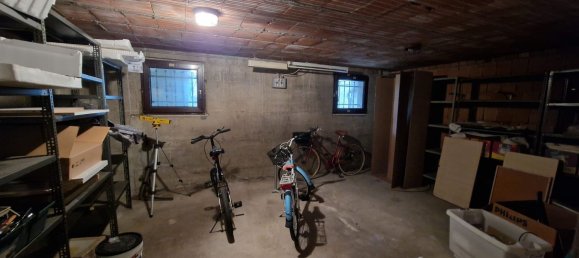 7 rooms House in Ferrara, Italy No. 19179 33