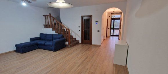 7 rooms House in Ferrara, Italy No. 19179 10