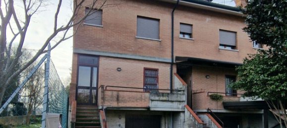 7 rooms House in Ferrara, Italy No. 19179 35