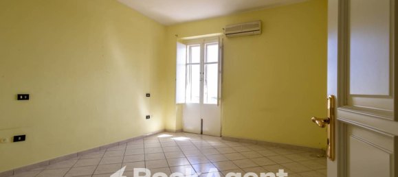 2 bedrooms Apartment in Catanzaro, Italy No. 344207 4