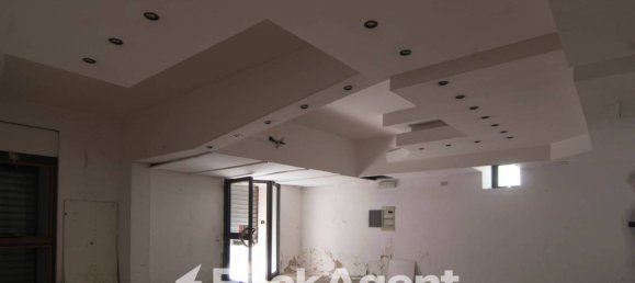 Склад 160м² в Фоджа, Италия № 337195 2