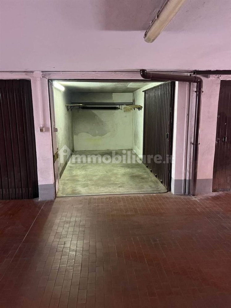 12m² Garage in Milan, Italy No. 338981