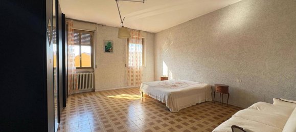 4-salle Villa à Mesero, Italy No. 354938 8