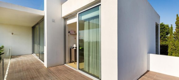 3 bedrooms Villa in Sesimbra, Portugal No. 145210 9