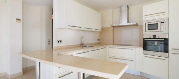 3 bedrooms Penthouse in Marbella, Spain No. 94926 22