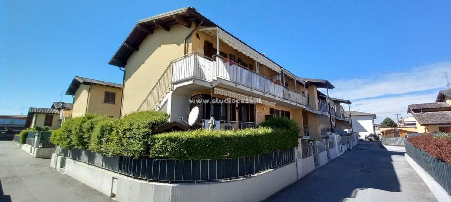 2 غرف نوم شقة في Dovera, Italy رقم 378274