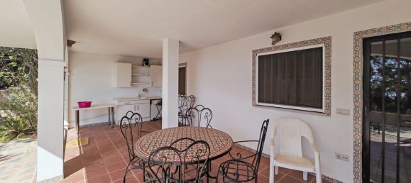 6 bedrooms Villa in Estepona, Spain No. 142766 2