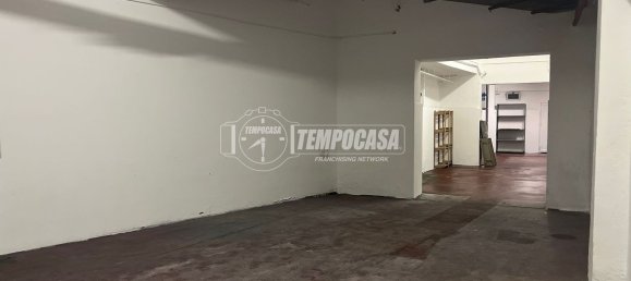  Garage in Rome, Italy No. 274329 6