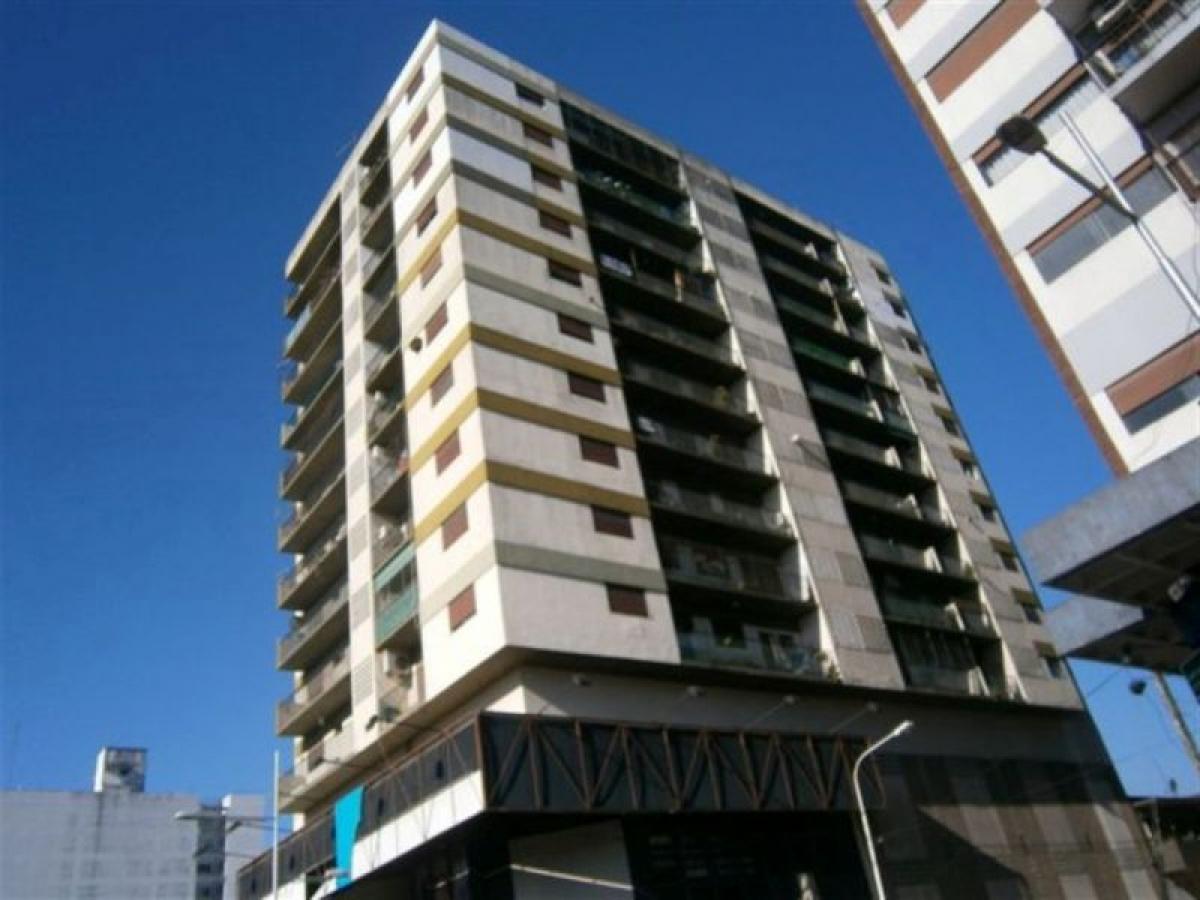 4 bedrooms Apartment in San Miguel, Argentina No. 64397