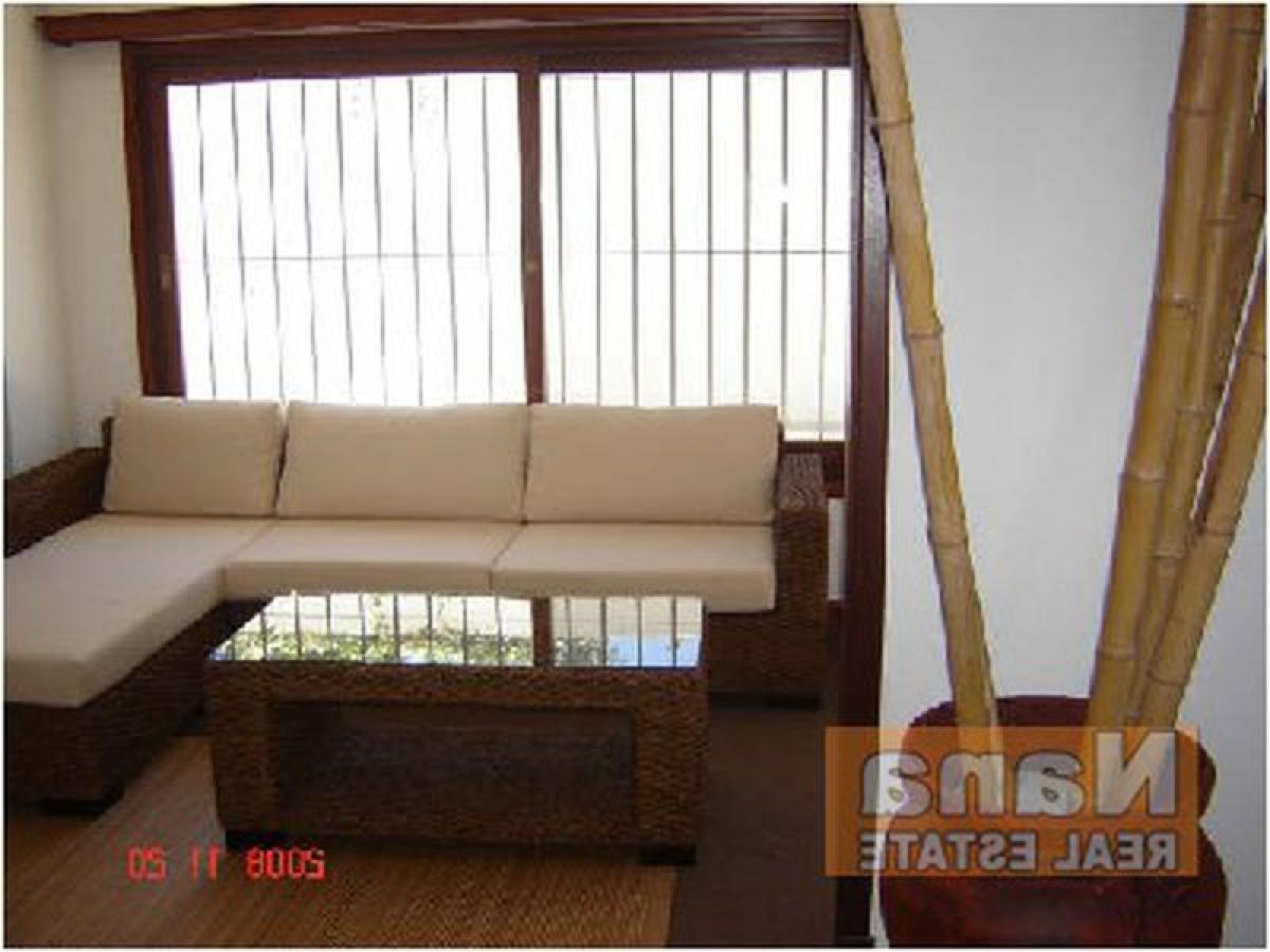 Casa de 2 dormitorios en Maldonado, Uruguay No. 12465