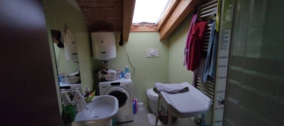 3-salle Appartement à Giussano, Italy No. 182390 4