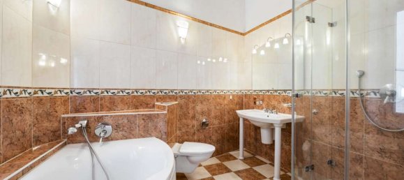 5 rooms Apartment in Eimsbuttel, Germany No. 10658 5