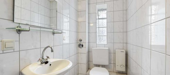 5 rooms Apartment in Eimsbuttel, Germany No. 10658 3