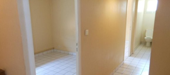 3 Schlafzimmer Haus in Bourg-en-Bresse, France, Nr. 261751 2