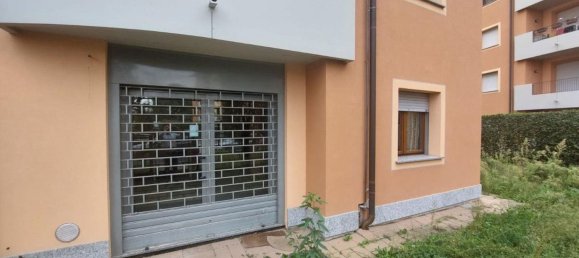  عقار تجاري في Abbiategrasso, Italy 142متر مربع رقم 379201 19