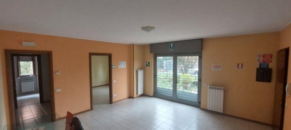  عقار تجاري في Abbiategrasso, Italy 142متر مربع رقم 379201 4