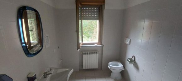  عقار تجاري في Abbiategrasso, Italy 142متر مربع رقم 379201 9