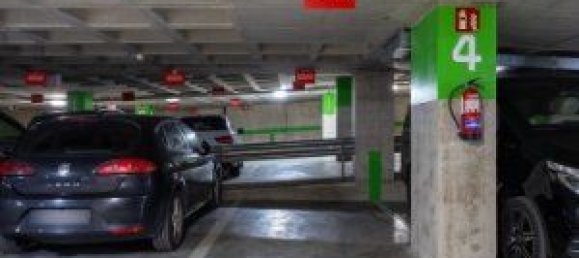 11m² Garage in Madrid, Spain No. 95451 2