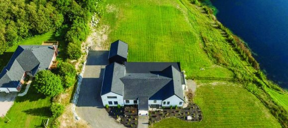 5 bedrooms House in Puslinch, Canada No. 559 2