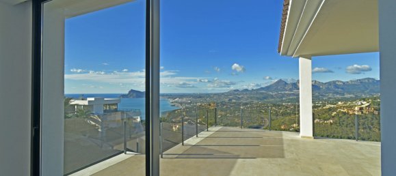 4 bedrooms Villa in Altea, Spain No. 3737 12