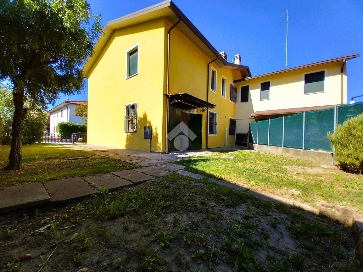 3 bedrooms House in Bagnacavallo, Italy No. 377212