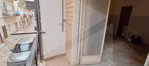 Apartamento de 4 habitaciónes en San Giovanni Rotondo, Italy No. 20757 8