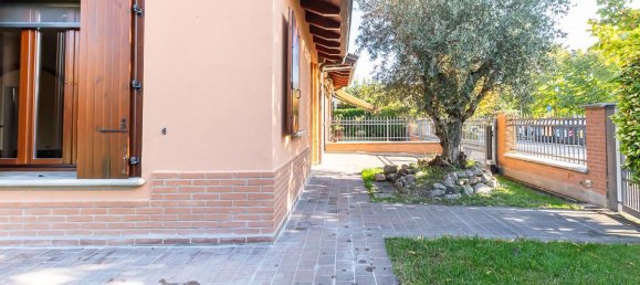 5 غرف نوم فيلا في Budrio, Italy رقم 339675 25