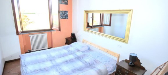 1 bedroom Apartment in Parma, Italy No. 25311 2