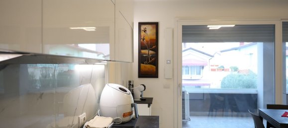 3 rooms Apartment in Rimini, Italy No. 189575 18