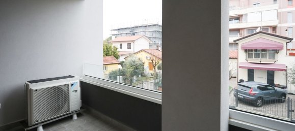 3 rooms Apartment in Rimini, Italy No. 189575 8