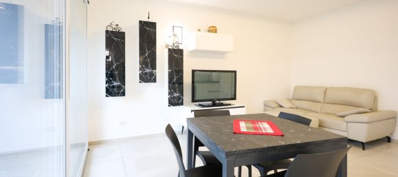 3 rooms Apartment in Rimini, Italy No. 189575 5