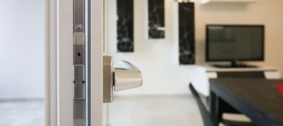 3 rooms Apartment in Rimini, Italy No. 189575 6