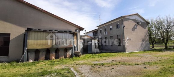 5 bedrooms Villa in Cadelbosco di Sopra, Italy No. 167002 12