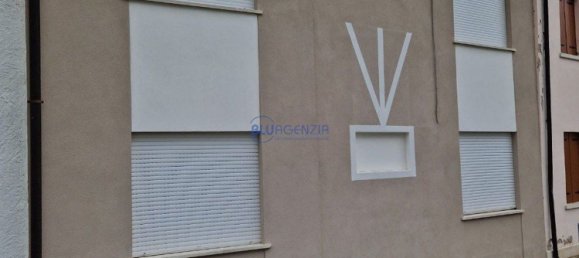 3 bedrooms House in Carrè, Italy No. 359765 12