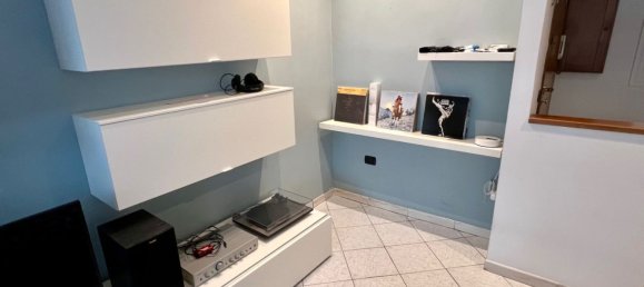 2 rooms Apartment in Rome, Italy No. 261209 10