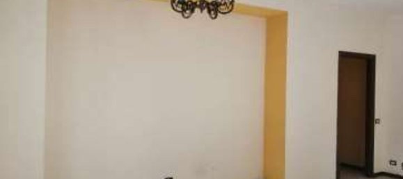 3 rooms Apartment in Como, Italy No. 6818 9