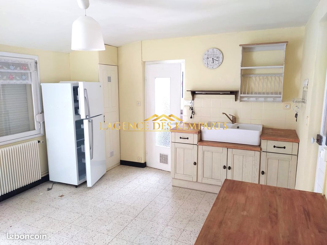 3 bedrooms House in Montreuil, France No. 53121