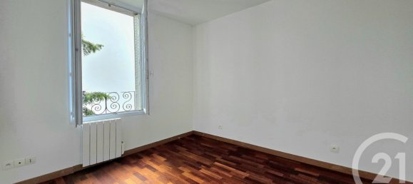 Dúplex de 2 dormitorios en Ivry-sur-Seine, France No. 279840 3