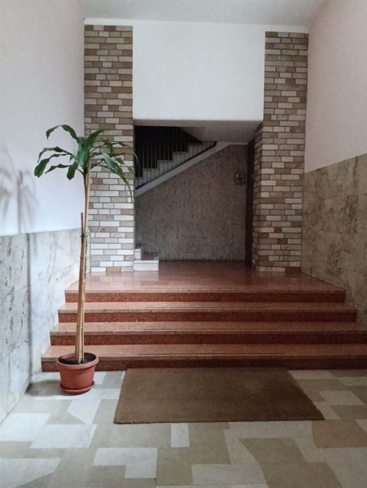 Büro in Brescia, Italy 74m², Nr. 396687