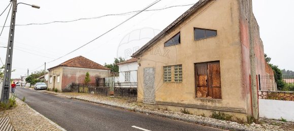 5 bedrooms House in Marinha Grande, Portugal No. 25982 6