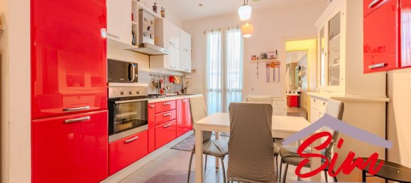 Квартира с 3 спальнями в Новара, Италия № 328288 3